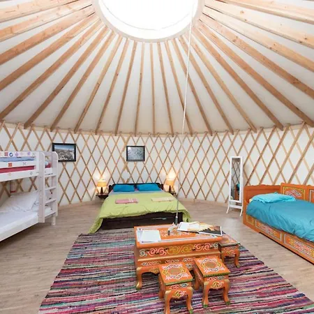 Eco-hotel Et Yourtes Du Mercantour * Guillaumes