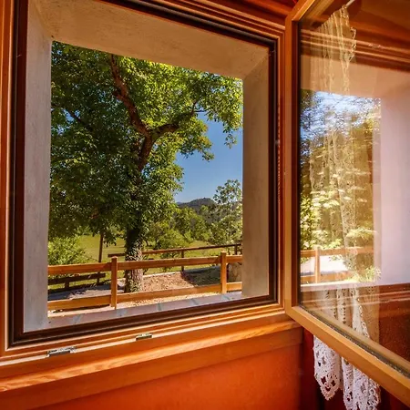Eco-hotel Et Yourtes Du Mercantour *