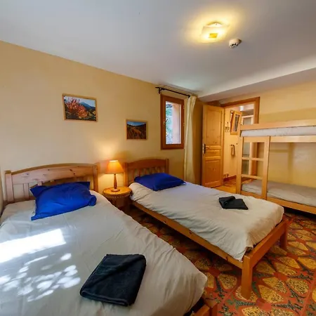 Herberg Eco-hotel Et Yourtes Du Mercantour *