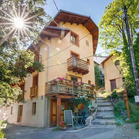 Eco-hotel Et Yourtes Du Mercantour