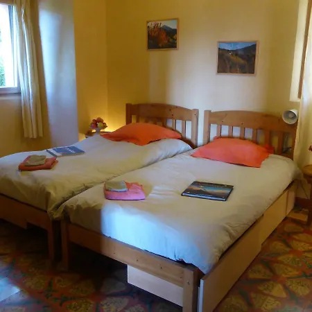 Eco-hotel Et Yourtes Du Mercantour Herberg *